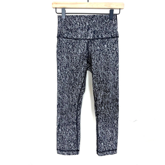 Lululemon Wunder Under Crop High Rise 21" Luon Suited Jacquard Black Size 4 - Picture 1 of 11